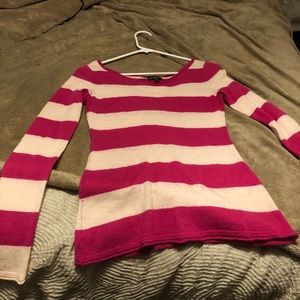 Express soft pink and tan lightweight sweater